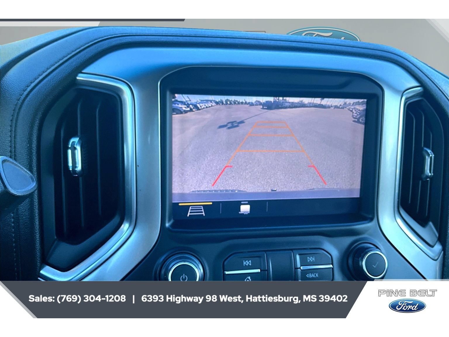 Used 2019 Chevrolet Silverado 1500 LT Trail Boss AWD/4WD image 16