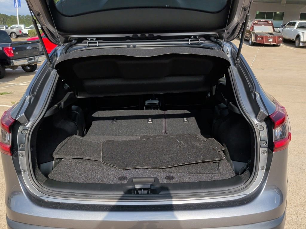 Used 2021 Nissan Rogue Sport SL FWD image 15