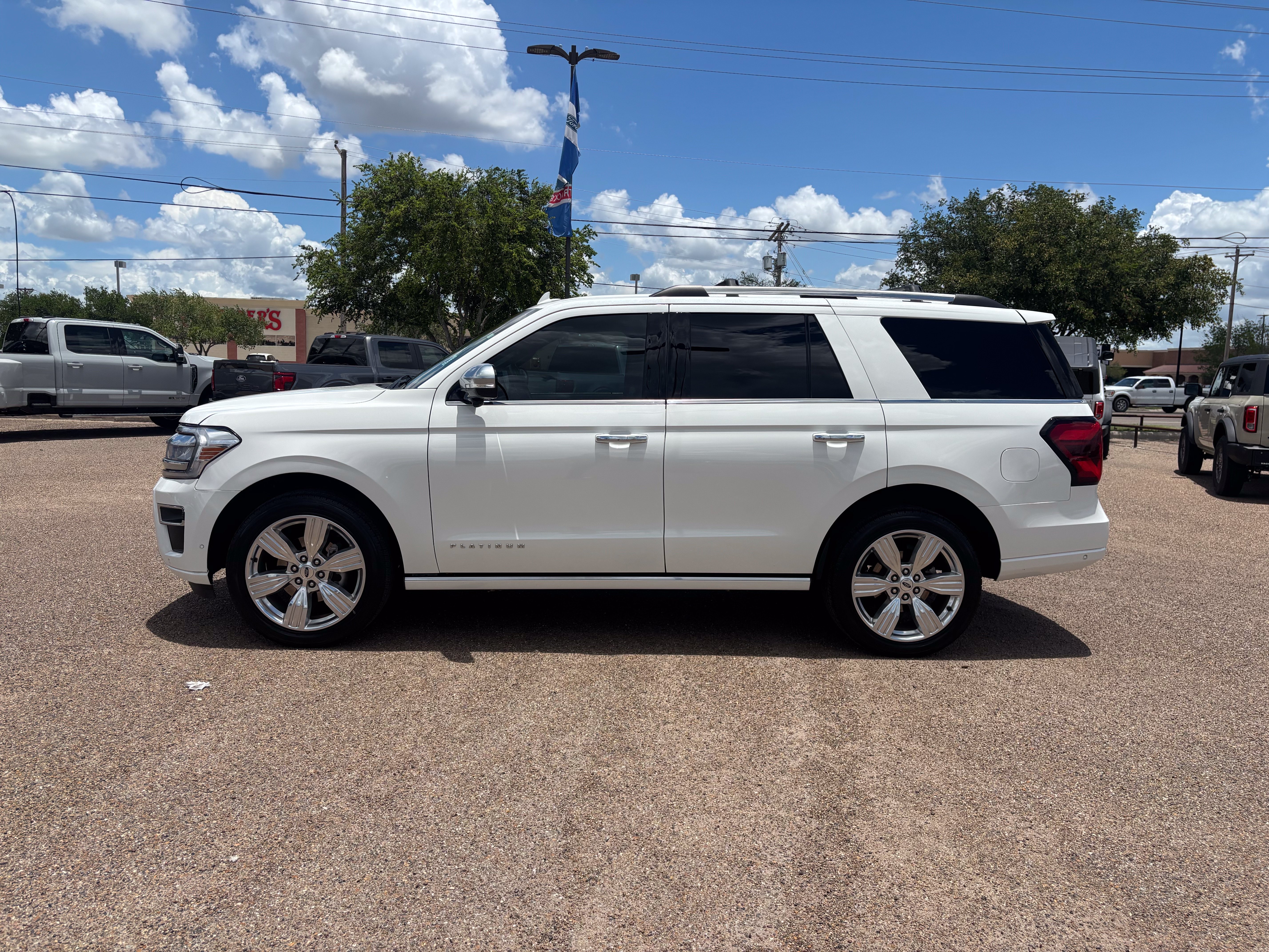 Certified 2024 Ford Expedition Platinum RWD image 2