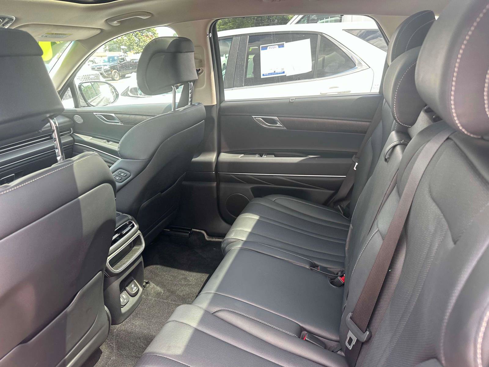 Used 2024 Genesis GV80 3.5T image 9