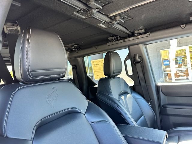 Certified 2025 Ford Bronco Outer Banks w/ Sasquatch Package AWD/4WD image 40
