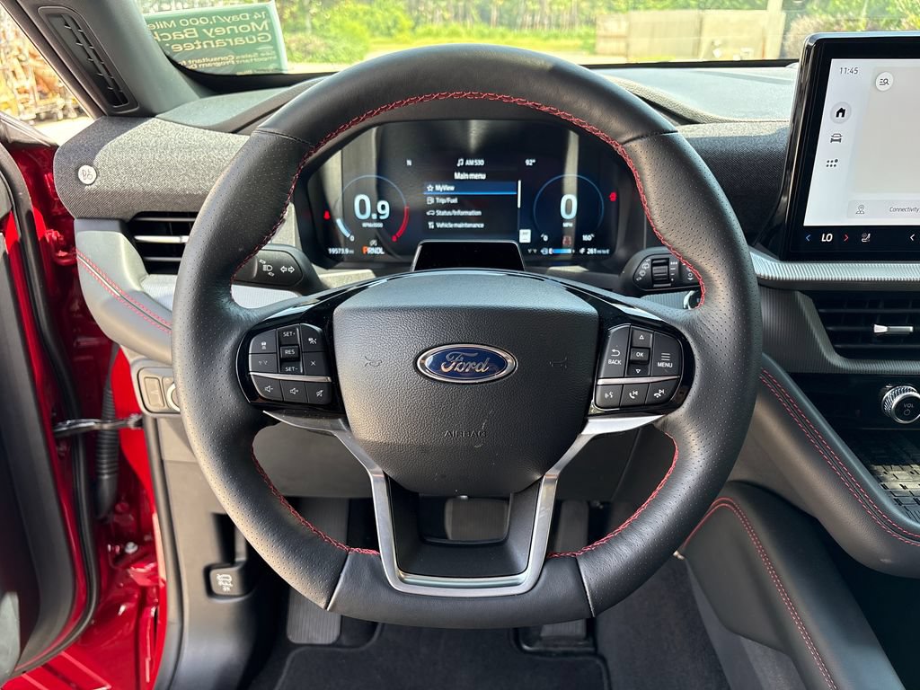 Certified 2025 Ford Explorer ST-Line w/ Premium Package RWD image 17