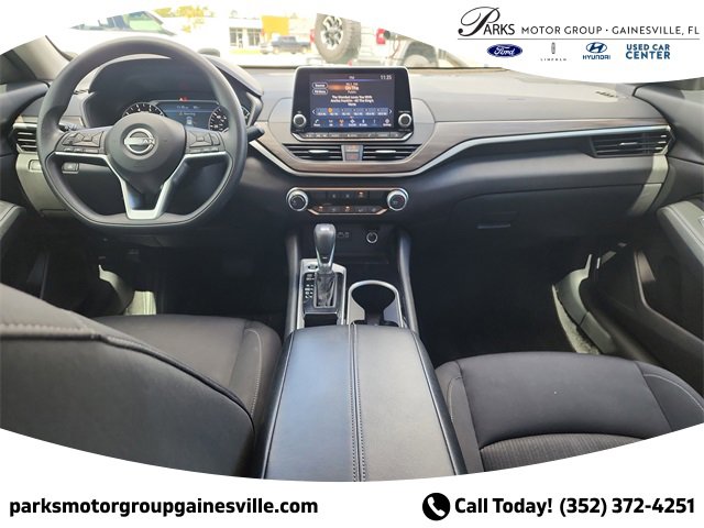 Used 2024 Nissan Altima 2.5 SV image 7