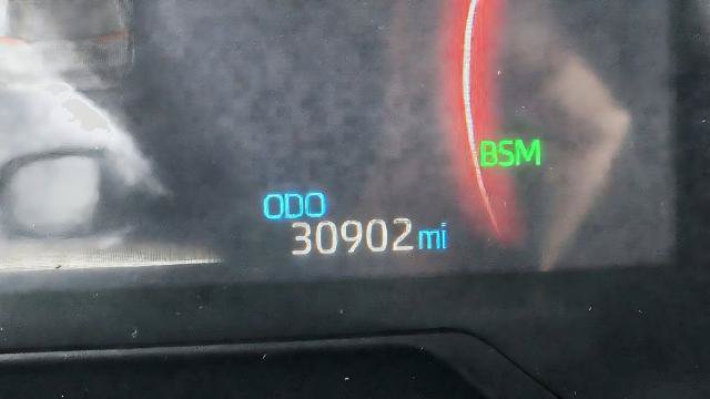 Used 2025 Toyota RAV4 XLE FWD image 13