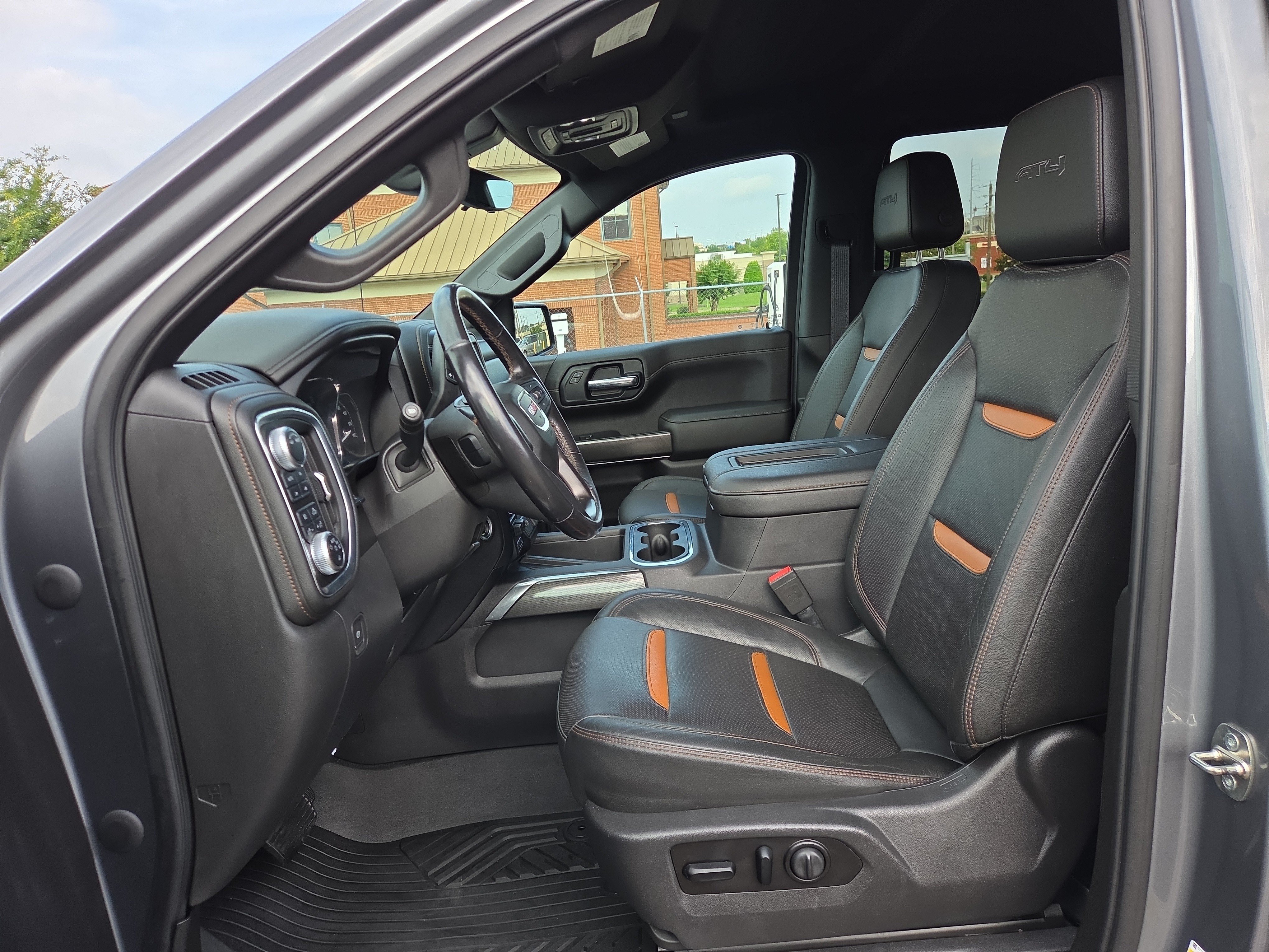 Used 2020 GMC Sierra 1500 AT4 w/ AT4 Premium Package AWD/4WD image 10