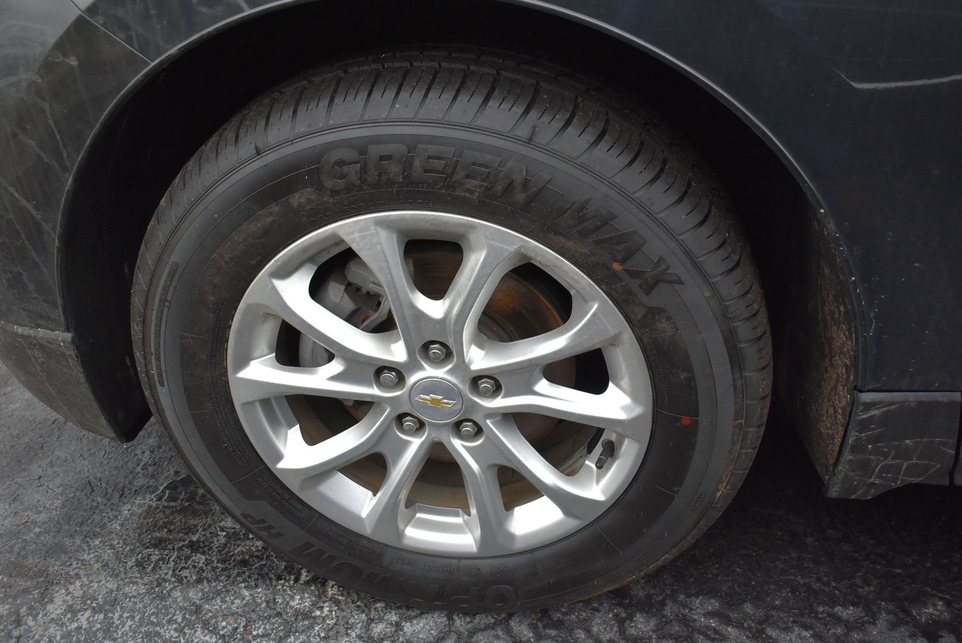 Used 2020 Chevrolet Equinox LS image 9