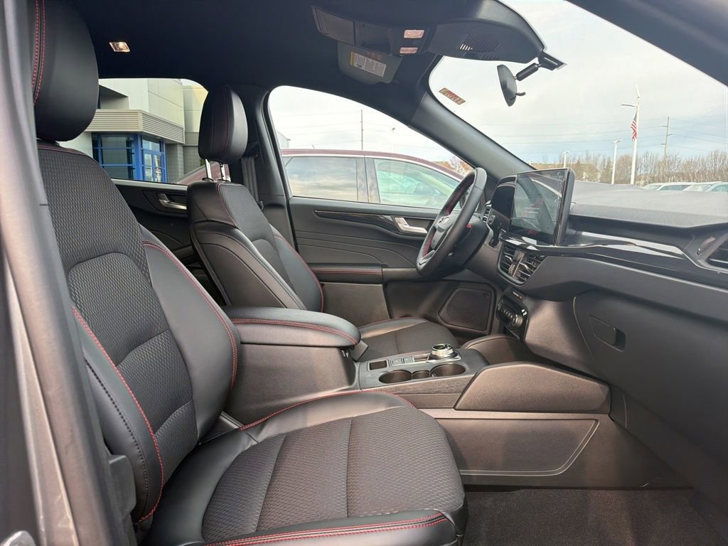 Certified 2026 Ford Escape ST-Line w/ Tech Pack #1 image 34