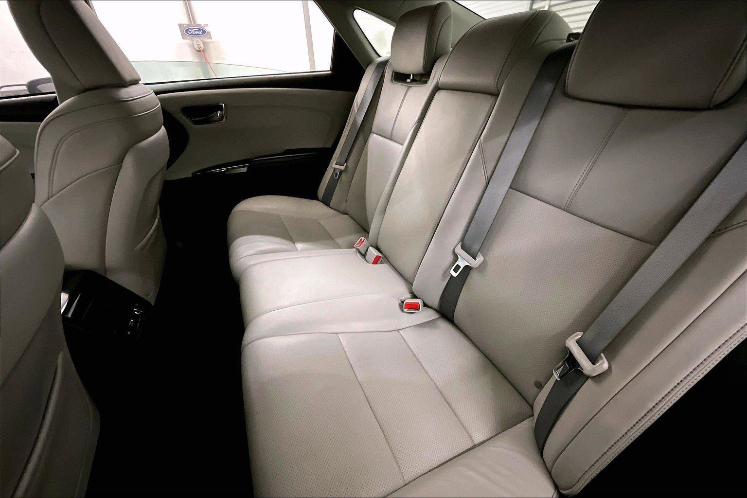 Used 2017 Toyota Avalon Limited w/ All Weather Liner Package image 25