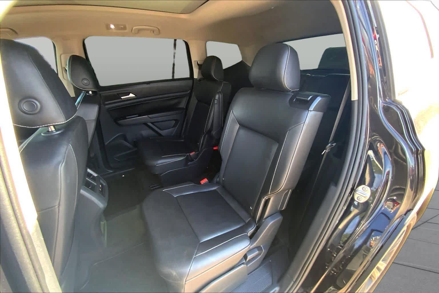 Used 2021 Volkswagen Atlas SE w/ Panoramic Sunroof Package FWD image 20