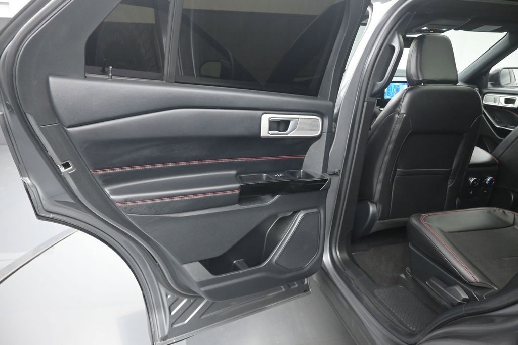 Certified 2023 Ford Explorer ST-Line w/ Class IV Trailer Tow Package RWD image 12
