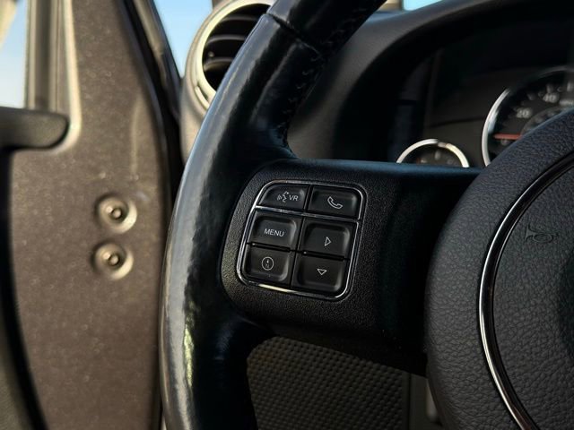 Used 2018 Jeep Wrangler Unlimited Sahara w/ Connectivity Group image 9