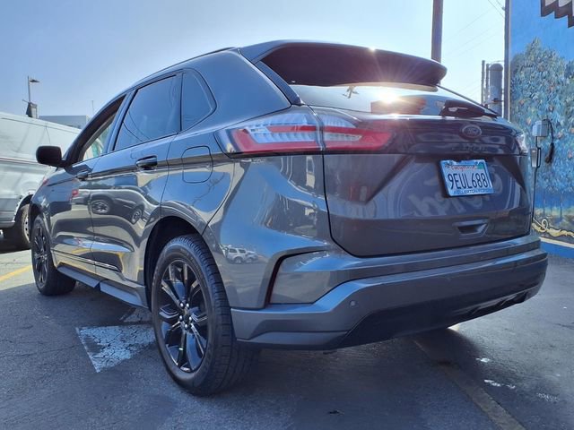 Certified 2022 Ford Edge SE w/ Black Appearance Package image 3