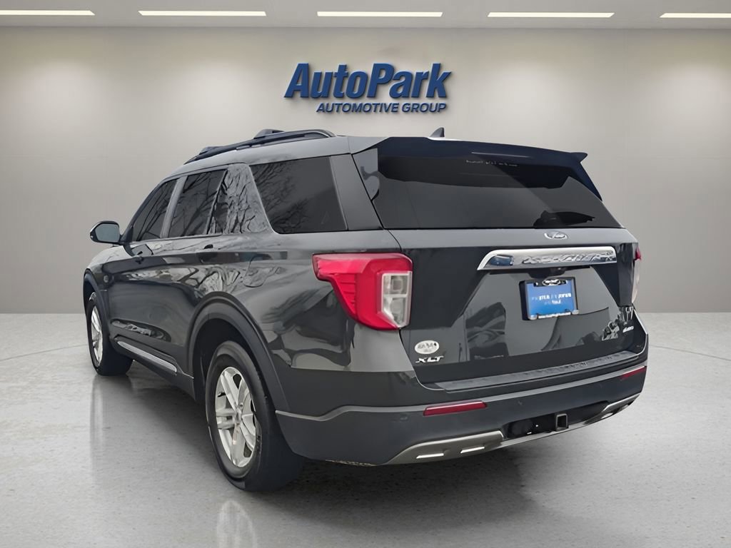 Certified 2022 Ford Explorer XLT w/ Equipment Group 202A image 3