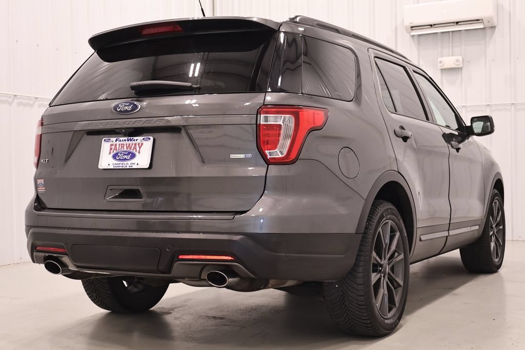 Certified 2018 Ford Explorer XLT w/ Equipment Group 202A AWD/4WD image 7