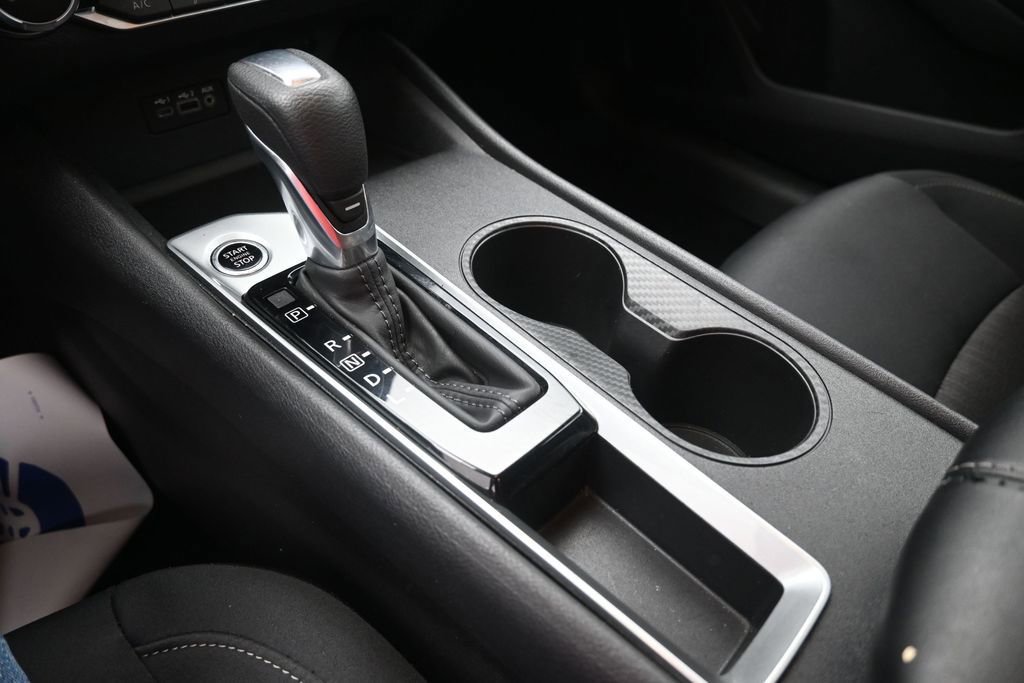 Used 2025 Nissan Altima 2.5 SV FWD image 31