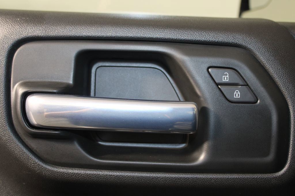 Used 2025 Chevrolet Silverado 1500 Custom Trail Boss w/ LPO, Dark Essentials Package image 21