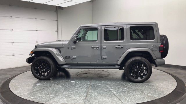 Used 2023 Jeep Wrangler Unlimited Sahara AWD/4WD image 35