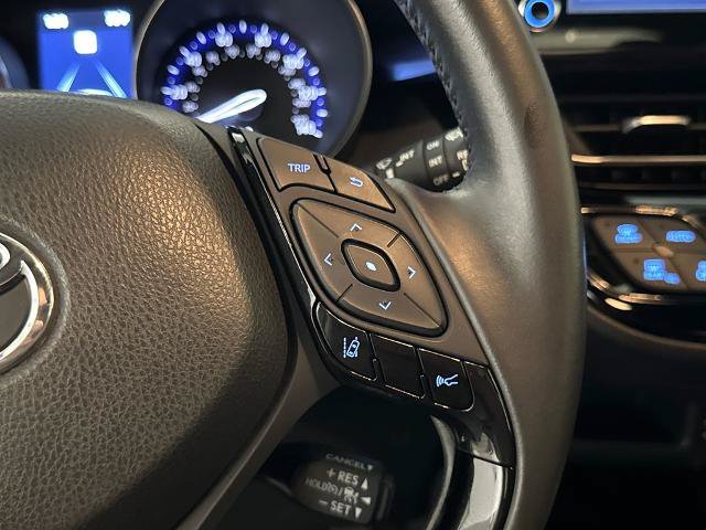 Used 2021 Toyota C-HR XLE FWD image 15