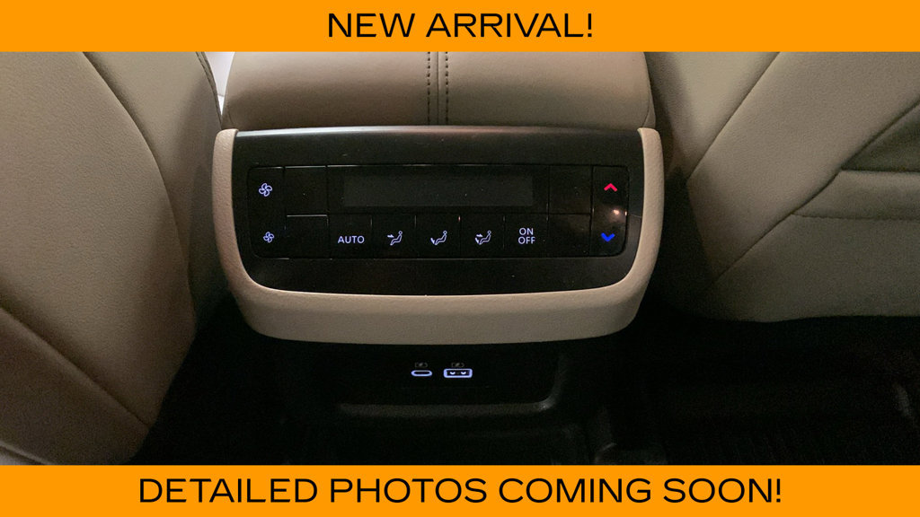 Used 2022 Nissan Pathfinder SL w/ SL Black Package AWD/4WD image 24