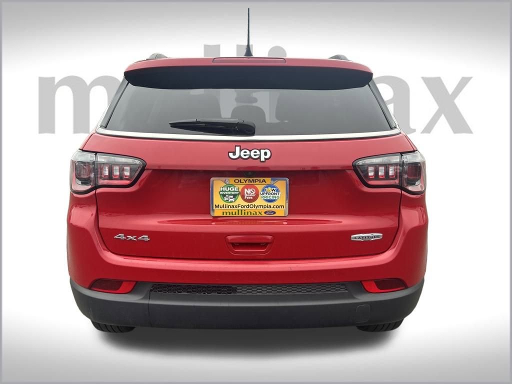 Used 2024 Jeep Compass Latitude image 30