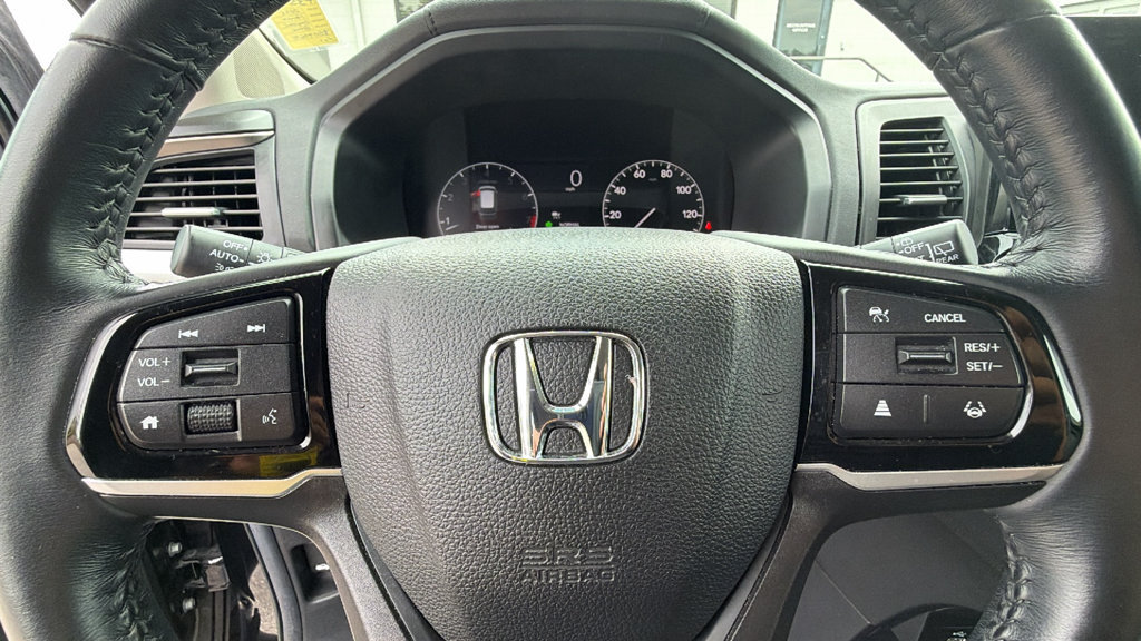 Used 2025 Honda Odyssey EX-L image 17