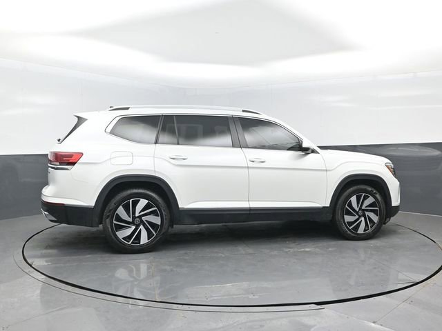 Used 2024 Volkswagen Atlas SEL AWD/4WD image 3