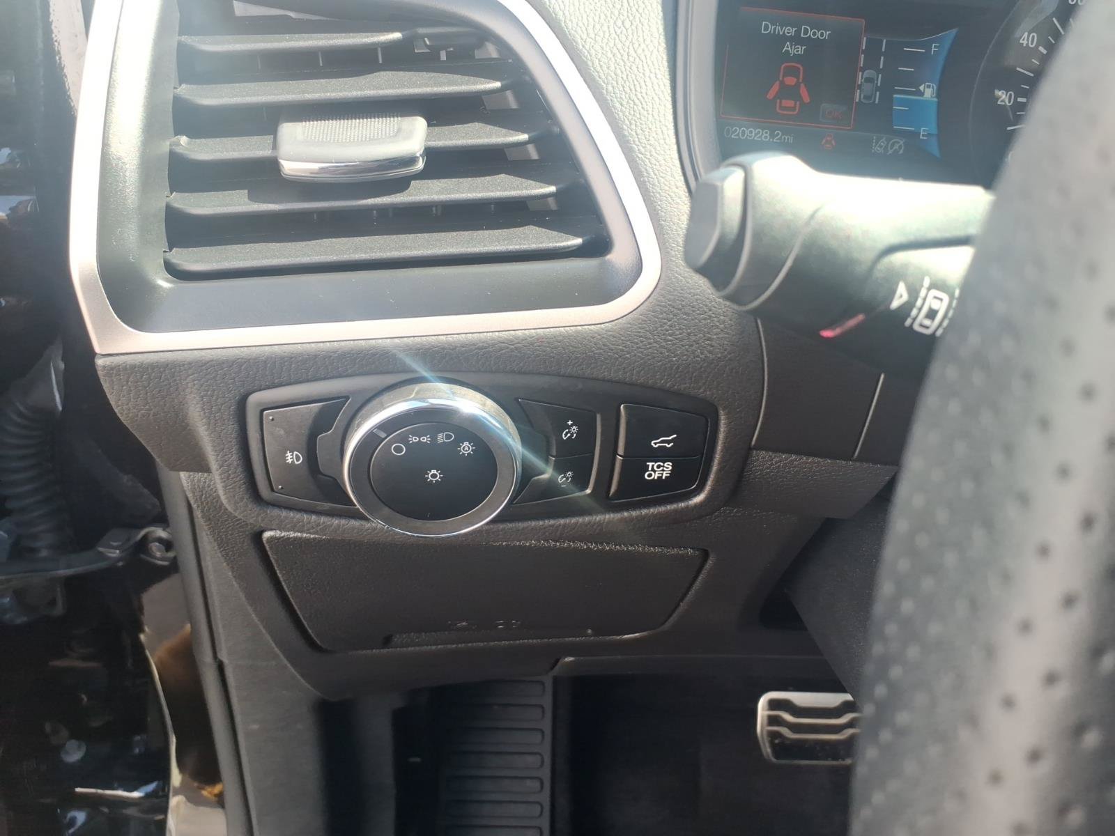 Certified 2024 Ford Edge ST-Line AWD/4WD image 13