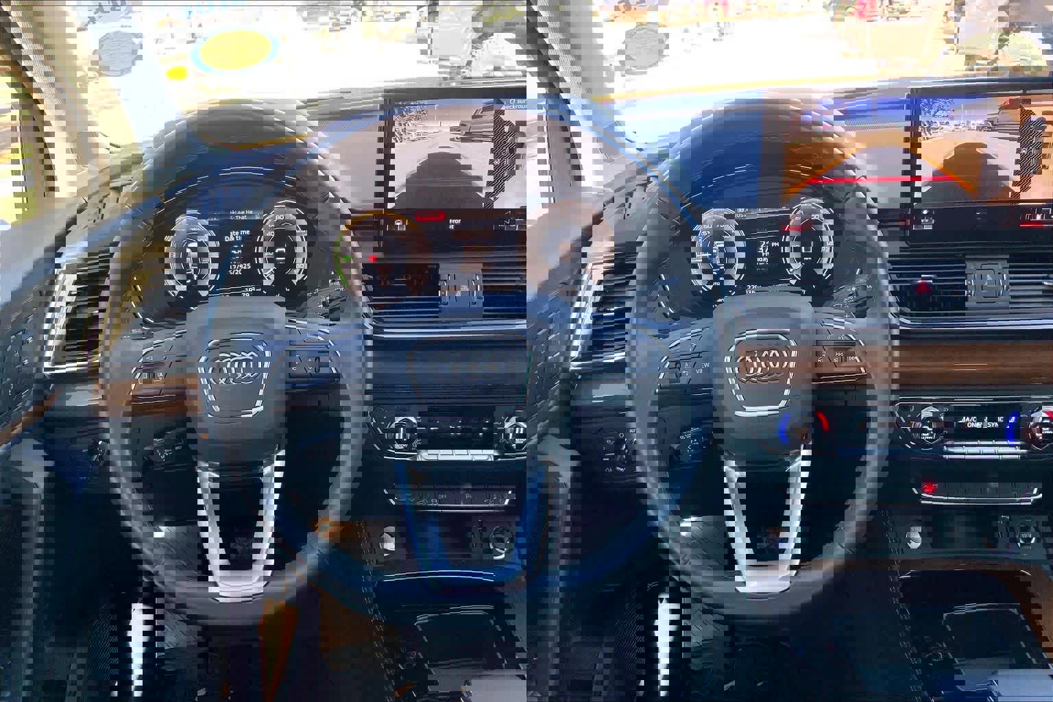 Used 2024 Audi Q5 e Premium Plus image 5