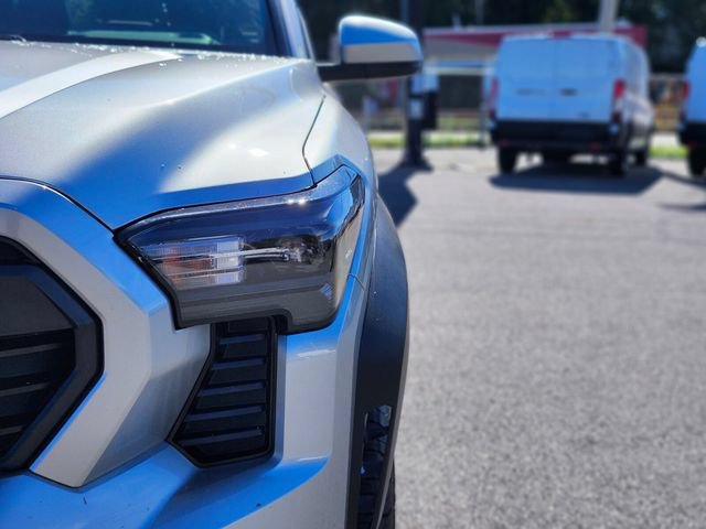 Used 2024 Toyota Tacoma TRD Off-Road AWD/4WD image 10