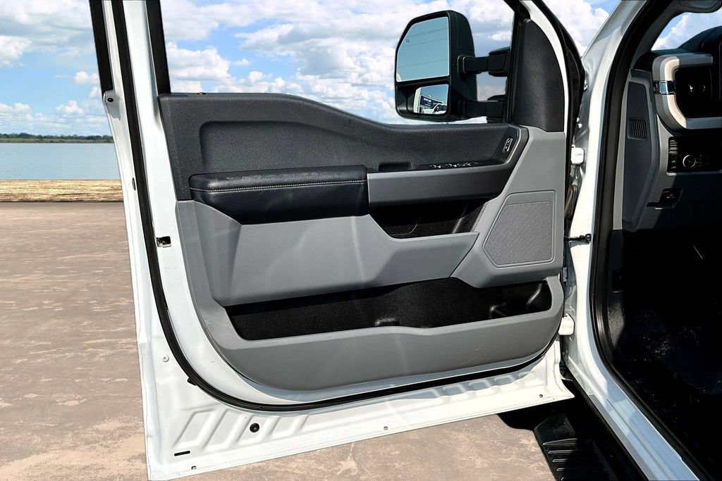 Certified 2025 Ford F250 XLT AWD/4WD image 23