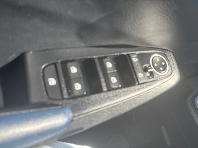 Used 2025 Kia Seltos S FWD image 22