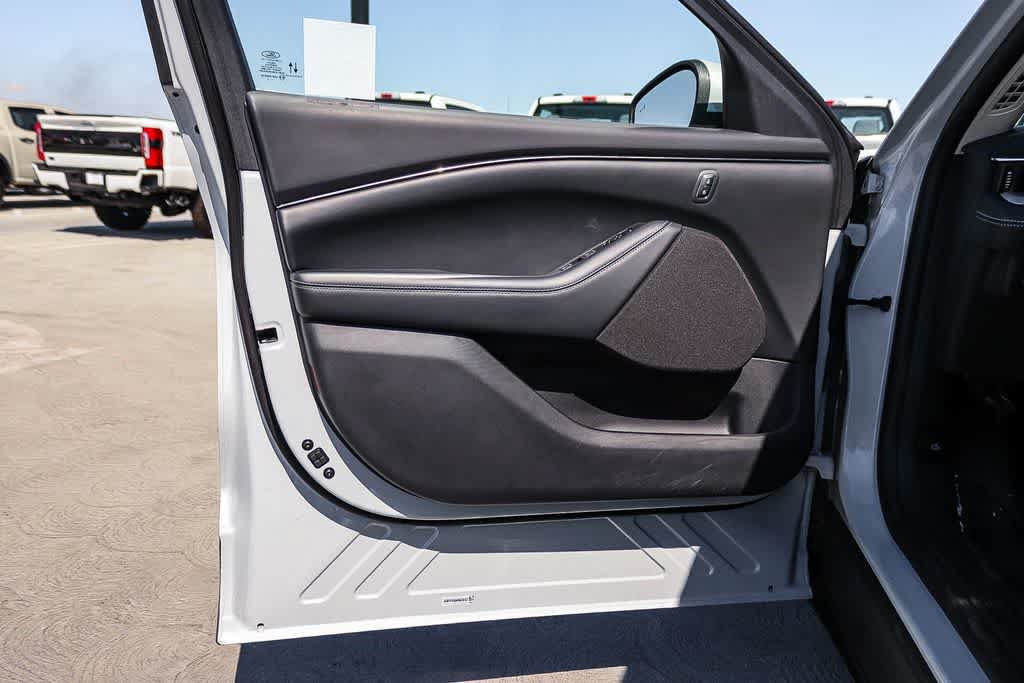 Certified 2022 Ford Mustang Mach-E Select AWD/4WD image 20