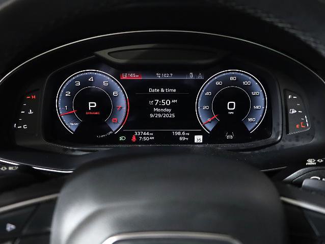 Used 2022 Audi Q8 Prestige w/ Prestige Package image 13