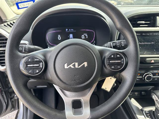 Used 2024 Kia Soul LX w/ Option Group 015 FWD image 10