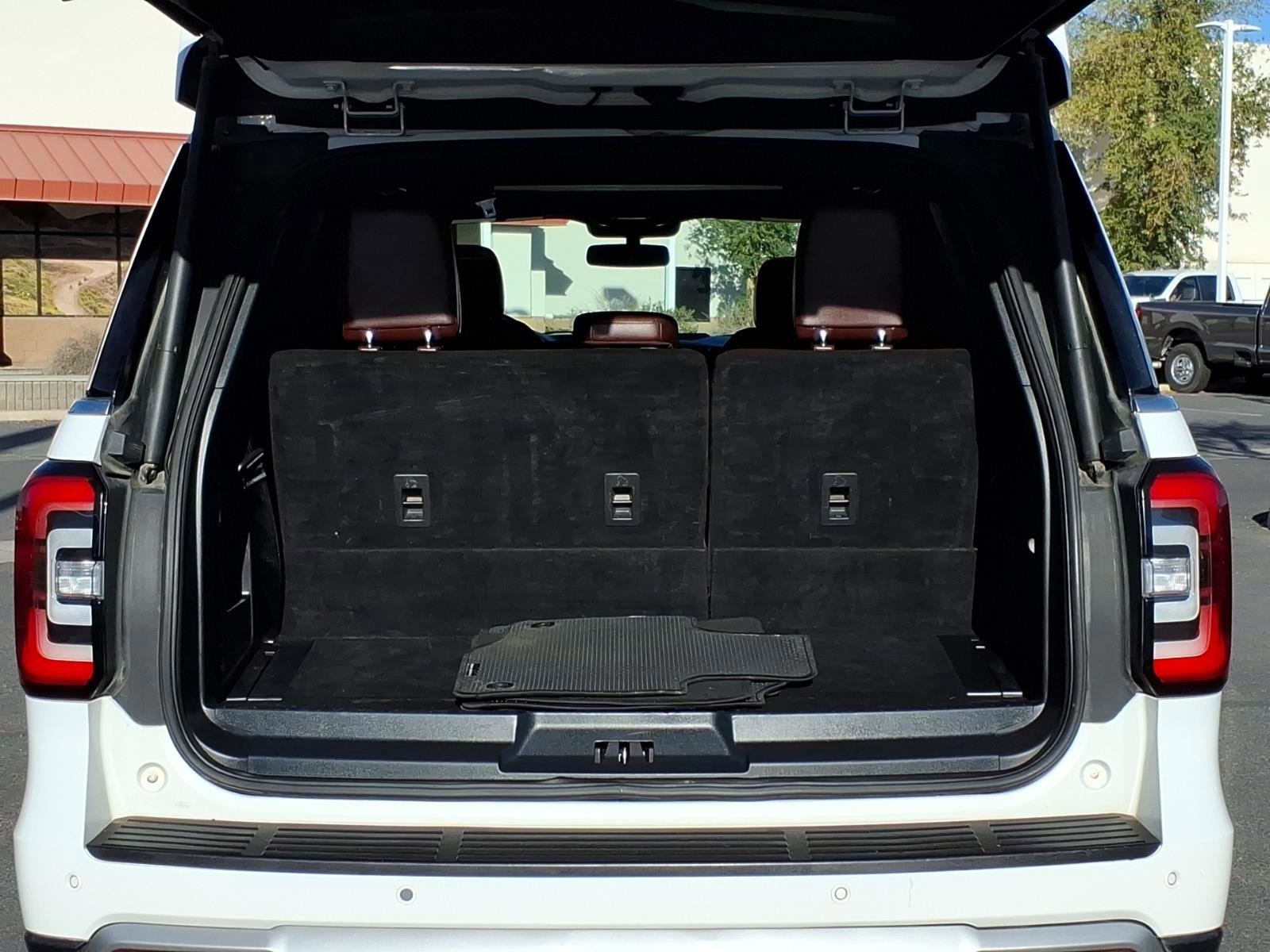 Certified 2024 Ford Expedition Limited image 10