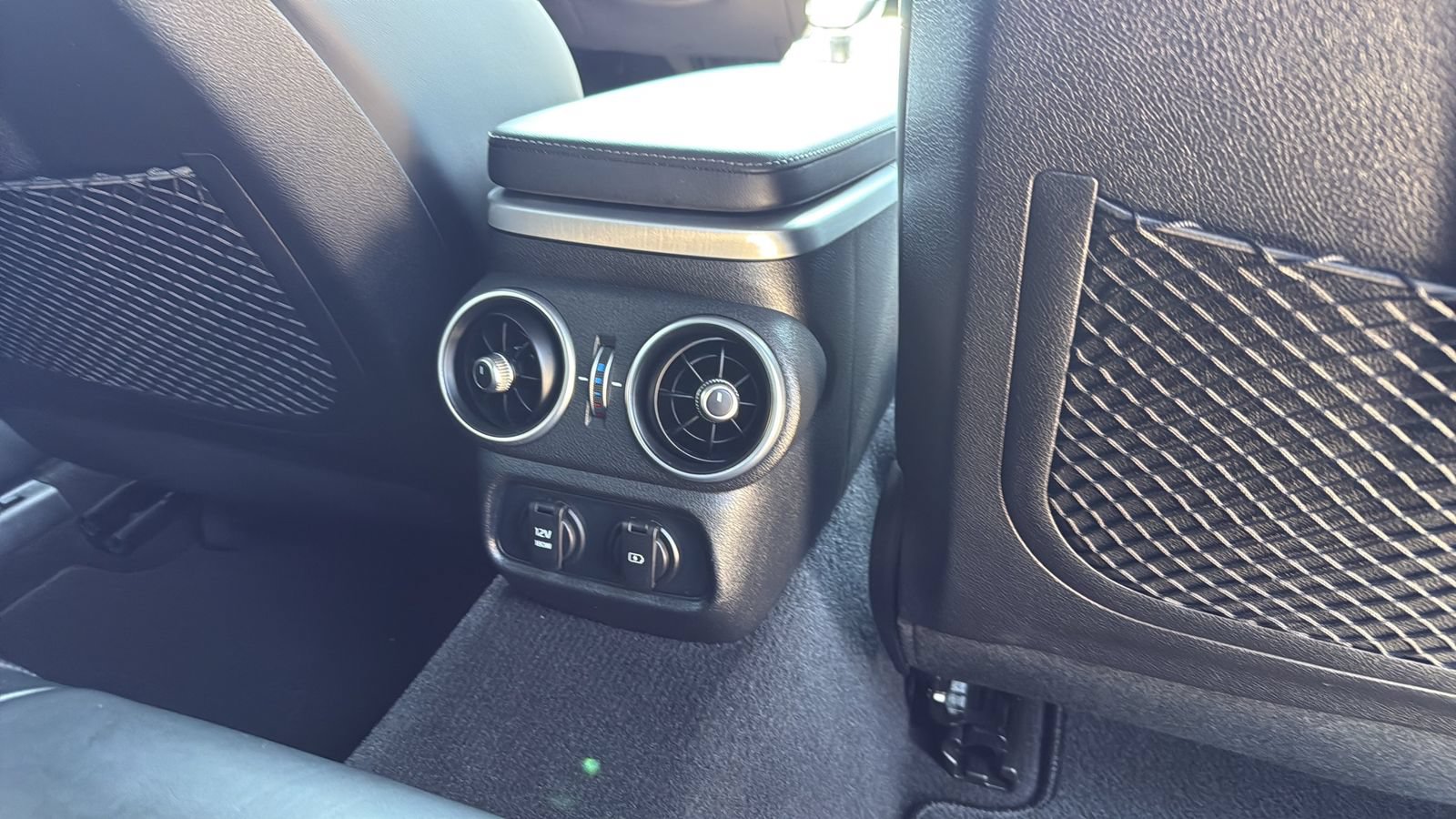 Used 2018 Kia Stinger GT2 AWD/4WD image 27