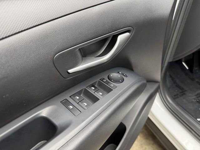 Used 2025 Hyundai Santa Cruz SEL image 13