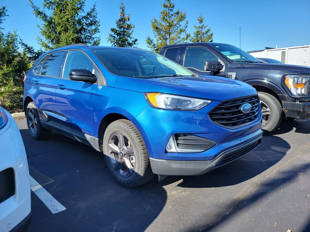 Certified 2023 Ford Edge SEL w/ Sport Appearance Package AWD/4WD image 2