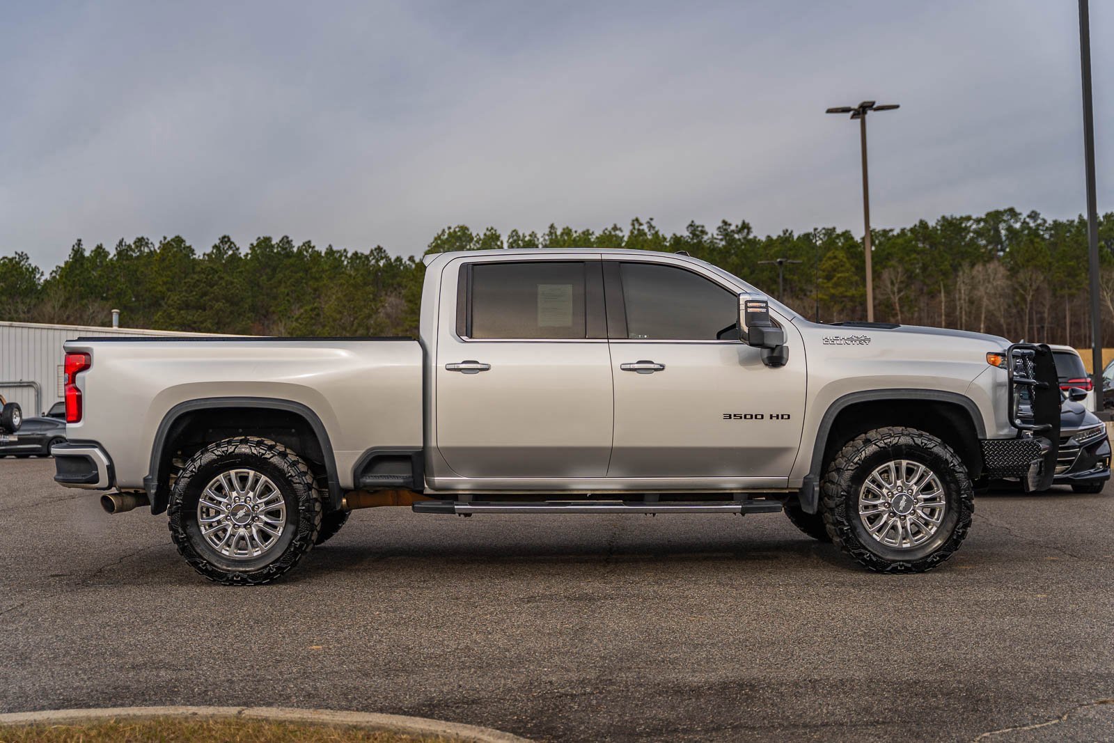 Used 2020 Chevrolet Silverado 3500 High Country w/ LPO, Dark Essentials Package image 6