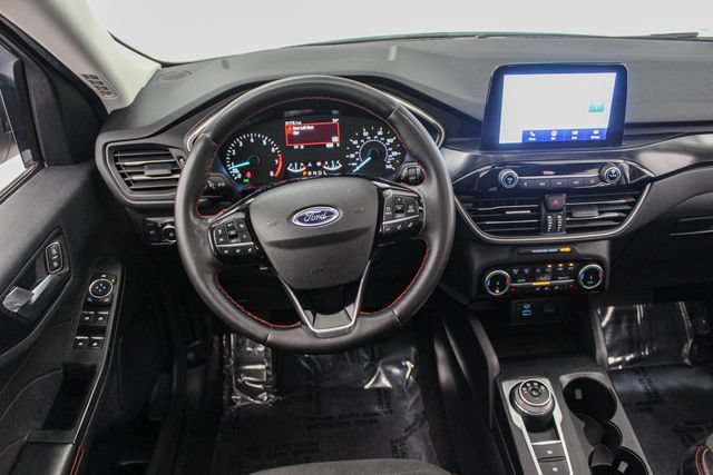 Certified 2022 Ford Escape SEL w/ SEL Stealth AWD Package image 22