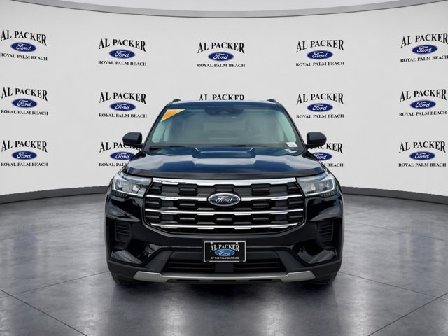 Certified 2025 Ford Explorer Active RWD image 3