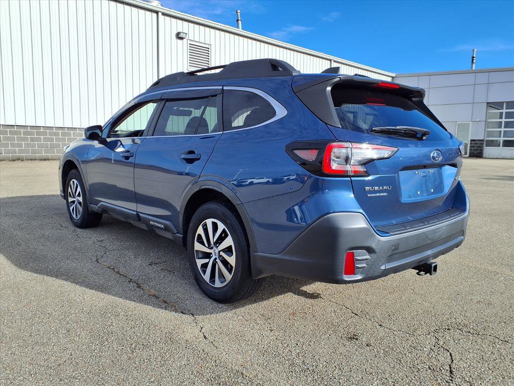 Used 2020 Subaru Outback Premium image 2