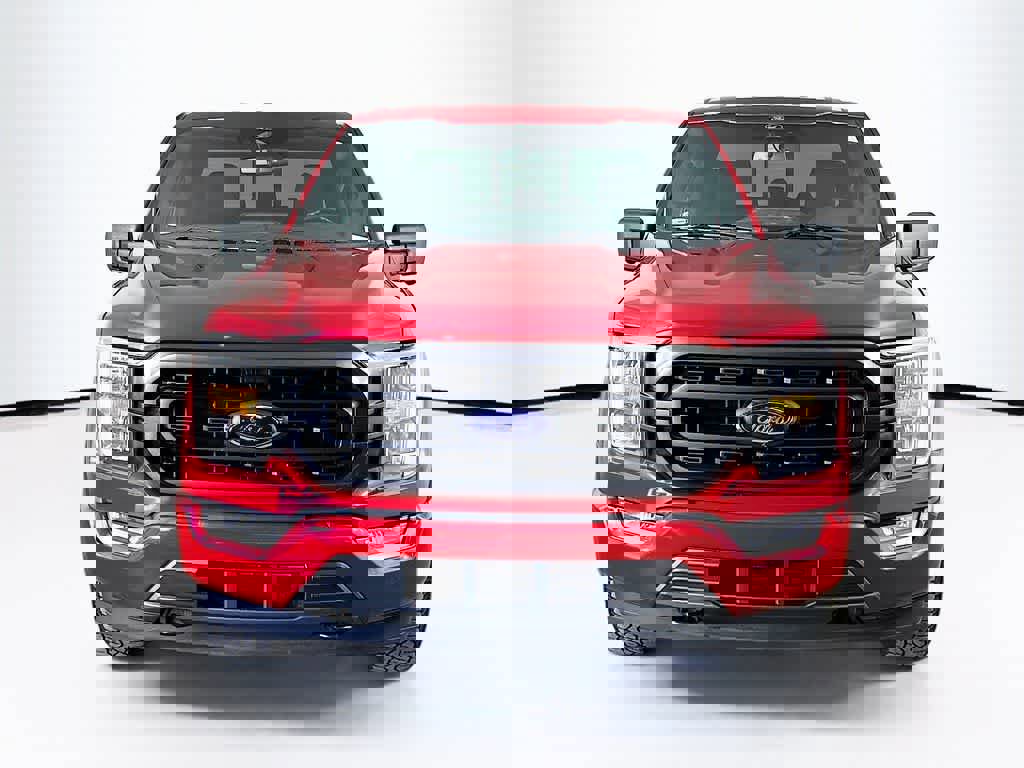 Certified 2022 Ford F150 XLT w/ Equipment Group 302A High image 8