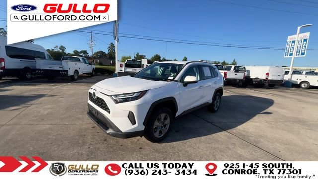 Used 2025 Toyota RAV4 XLE FWD image 4