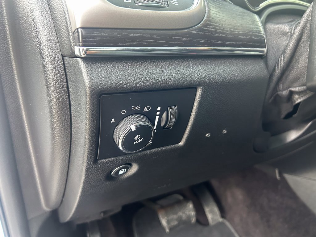 Used 2017 Jeep Grand Cherokee Summit image 10