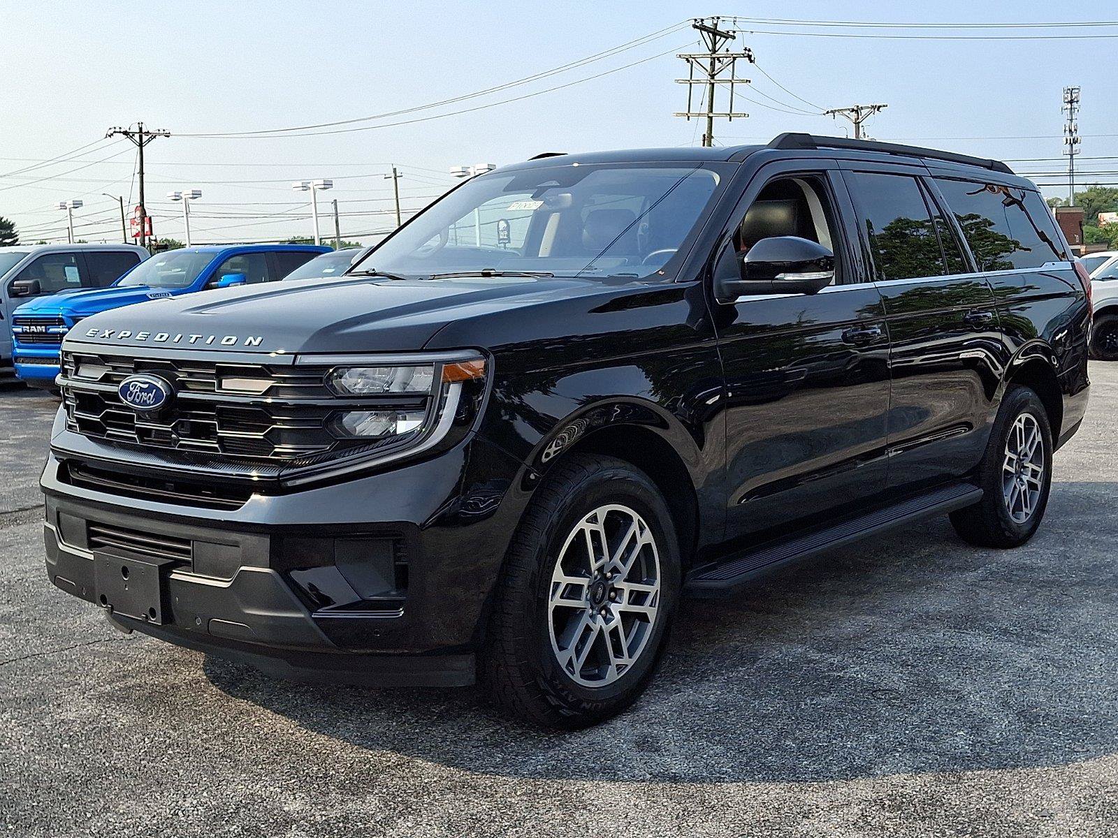Certified 2025 Ford Expedition Max Active AWD/4WD image 3