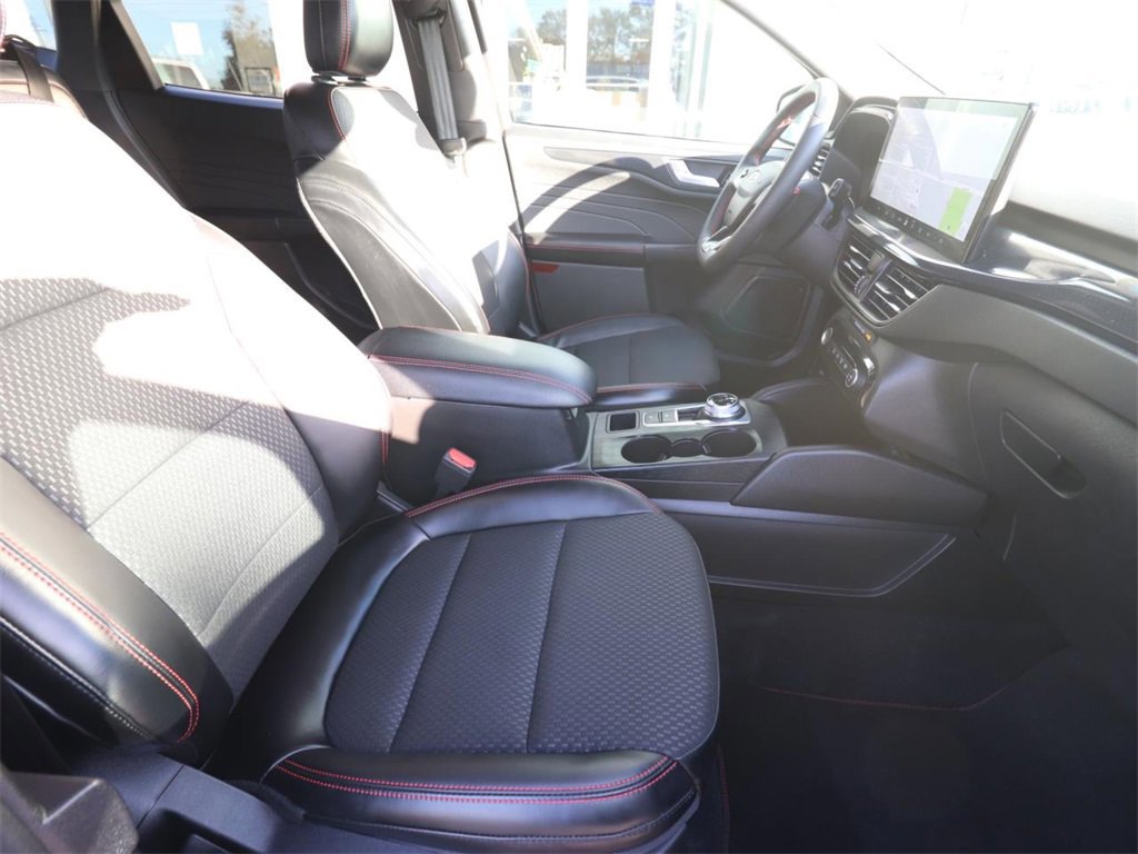 Certified 2023 Ford Escape ST-Line w/ Tech Pack #1 image 14