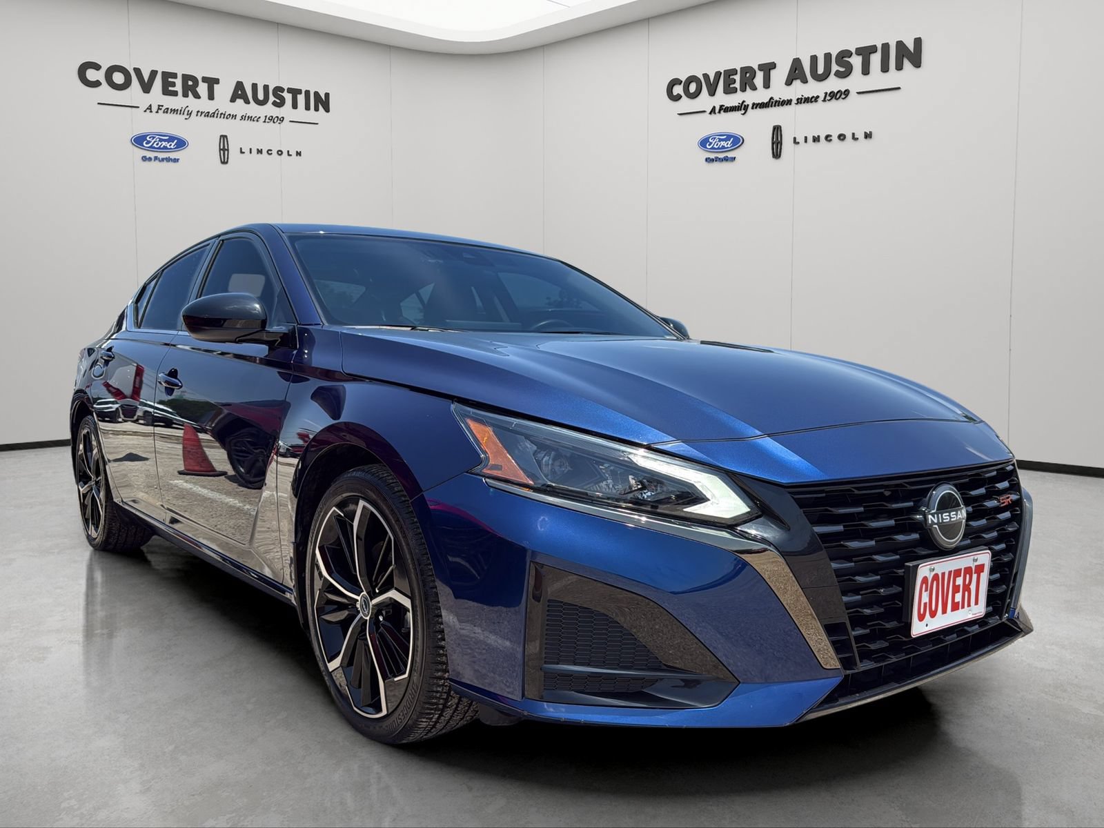 Used 2023 Nissan Altima 2.5 SR w/ SR Premium Package FWD image 6