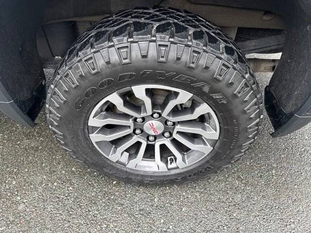 Used 2023 GMC Sierra 1500 AT4 w/ AT4 Premium Package AWD/4WD image 11