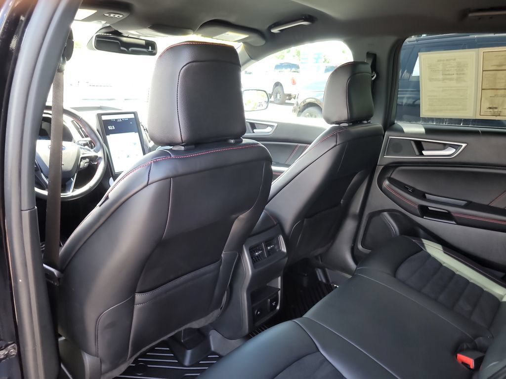 Certified 2024 Ford Edge ST-Line AWD/4WD image 10